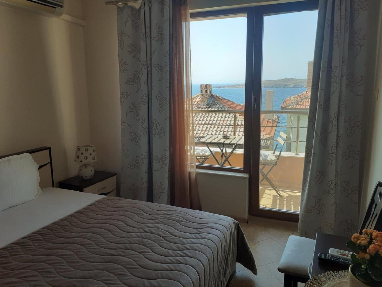 Family Hotel Emilia سوزوبول المظهر الخارجي الصورة